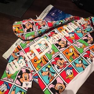 Mickey & Friends WDW cropped oversized hoodie - Size L